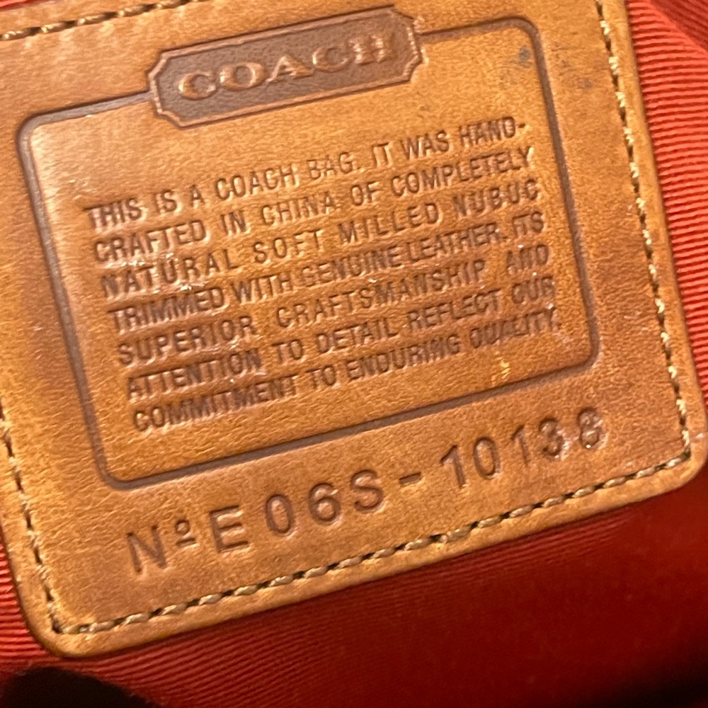 Coach Vintage Y2K Chelsea turn lock MISSING SHOULDER STRAP. HAS PAINT WORK - Picture 9 of 11